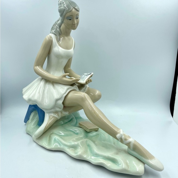 Tengra Valencia Porcelain Ballerina Reading Music Book 10" Tall Spain - Picture 1 of 12